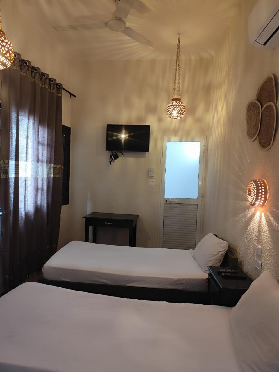 Hotel Ayachi Tunis Ngoại thất bức ảnh
